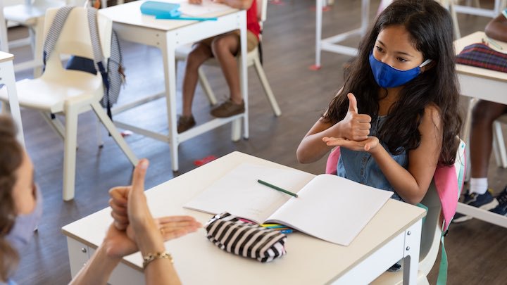 O papel do Intérprete de Libras em sala de aula